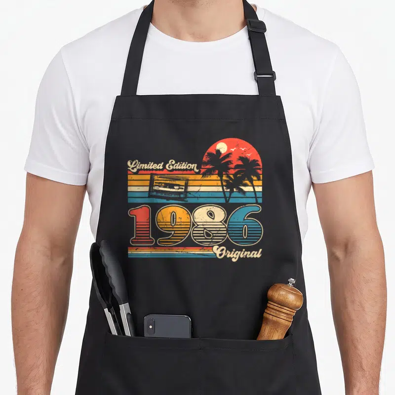 Tablier de cuisine noir avec illustration vintage 1986 Limited Edition Original et cassette audio.