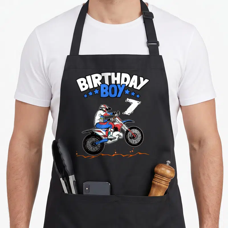 Tablier de cuisine noir avec illustration de pilote de moto tout-terrain et texte anniversaire Boy 7 ans.