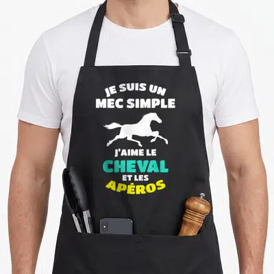 Tablier de cuisine noir avec silhouette de cheval blanc et texte Je suis un mec simple j'aime le cheval et les apéros