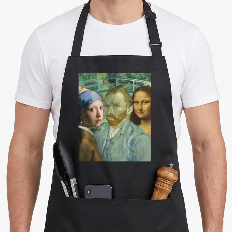 Tablier de cuisine noir avec un collage de Van Gogh, Mona Lisa et une femme au chapeau bleu devant un pont vert.