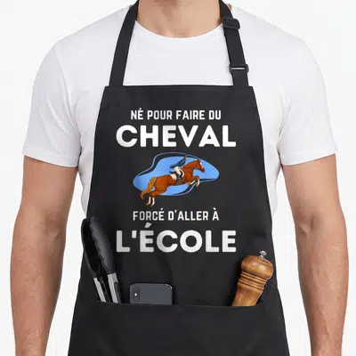 Tablier de cuisine noir avec illustration d'un cavalier sautant et texte blanc sur fond bleu.