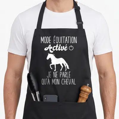 Tablier de cuisine noir avec silhouette de cheval blanc et texte Mode Équitation Activé Je Ne Parle Qu'À Mon Cheval