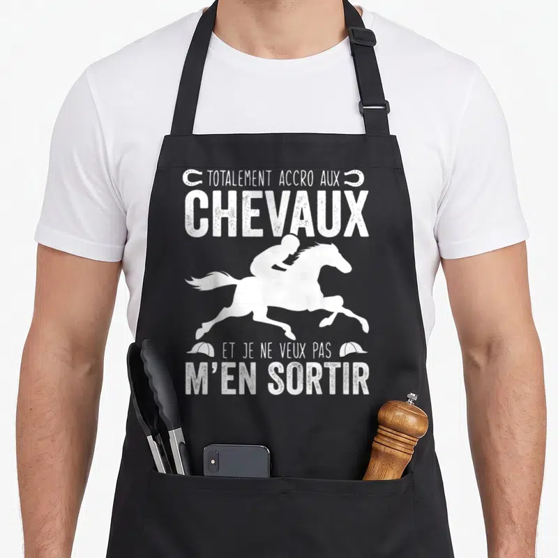 Tablier de cuisine noir avec silhouette de cavalier et inscription blanche Totalement accro aux chevaux et je ne veux pas m'en sortir.