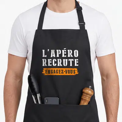 Tablier de cuisine noir avec inscription blanche L'apéro recrute et bande orange engagez-vous.
