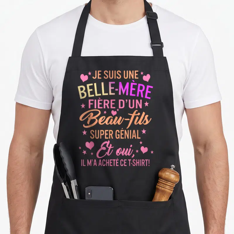Tablier de cuisine noir avec inscription colorée Belle-mère beau-fils super génial et hearts roses.