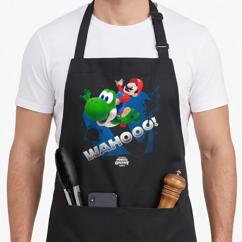 Tablier de cuisine noir avec Mario chevauchant Yoshi sur fond bleu et texte Wahoo.