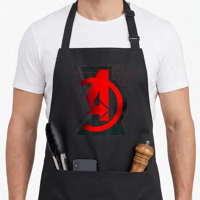Tablier de cuisine noir avec logo Avengers rouge, motifs hexagonaux et lignes géométriques noires et grises.