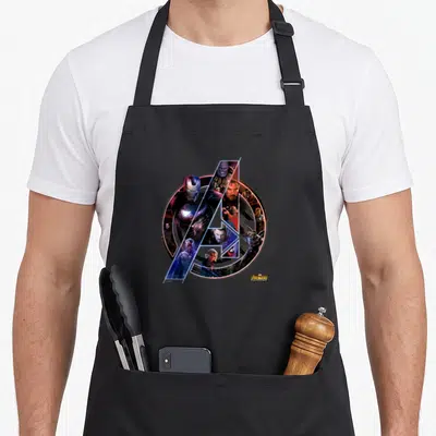 Tablier de cuisine noir avec le logo des Avengers Infinity War Neon Team en couleurs vives.
