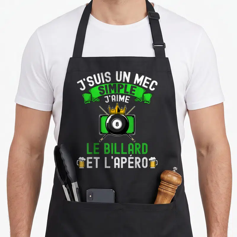 Tablier de cuisine noir avec illustration de la boule 8, couronne dorée et deux verres de bière en bas.