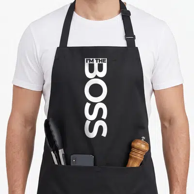 Tablier de cuisine noir avec inscription verticale blanche I'm The Boss et Je suis le patron.