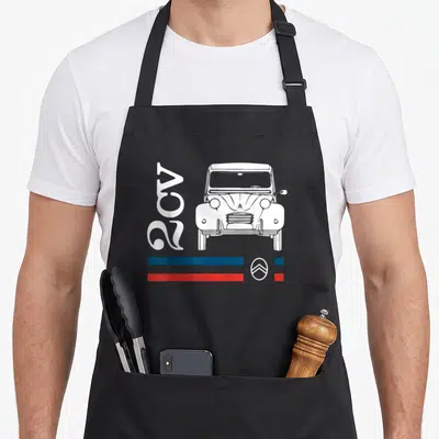 Tablier de cuisine noir avec illustration frontale d'une 2CV et bandes bleue rouge blanche stylisées racing.