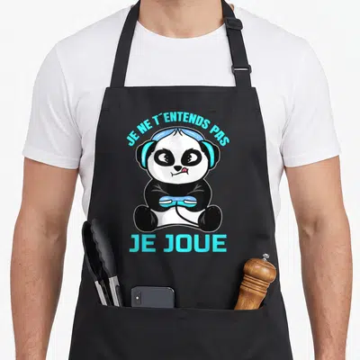 Tablier de cuisine noir avec un panda tenant une manette et portant un casque bleu cyan.