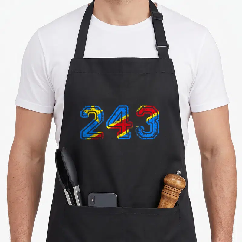 Tablier de cuisine noir avec le chiffre 243 aux couleurs du drapeau congolais en style vintage.