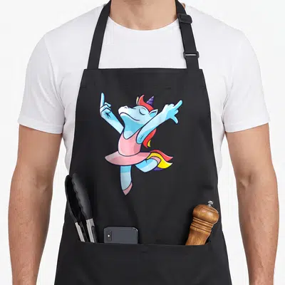 Tablier de cuisine noir avec une licorne bleue dansante en tutu rose levant le majeur