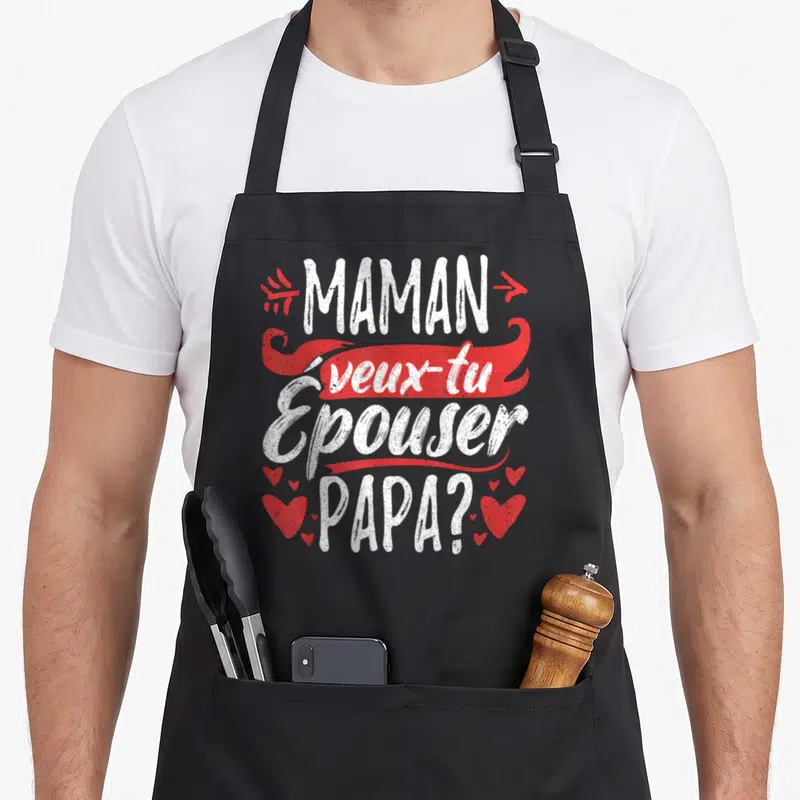 Tablier de cuisine noir avec l'inscription blanche et rouge Maman veux-tu épouser Papa entourée de cœurs.