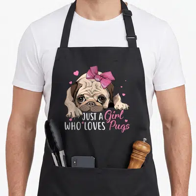 Tablier de cuisine noir avec illustration d'un carlin au nœud rose et texte Just A Girl Who Loves Pugs.