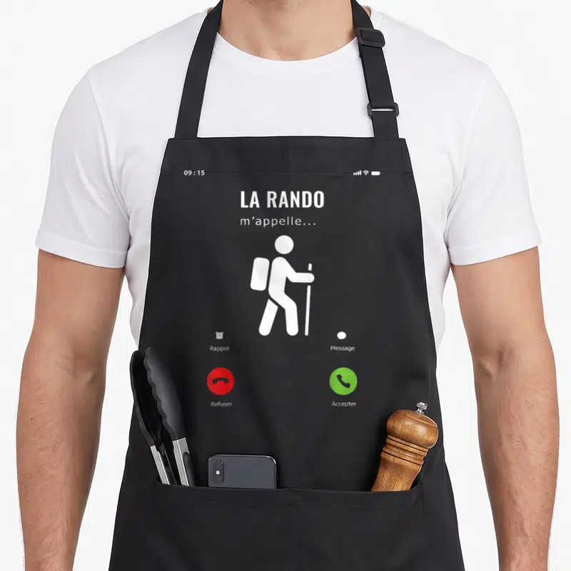 Tablier de cuisine noir avec écran de téléphone affichant un randonneur blanc et les boutons accepter ou refuser.