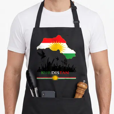 Tablier de cuisine noir avec carte Kurdistan drapeau et silhouette de personnes levant les bras.