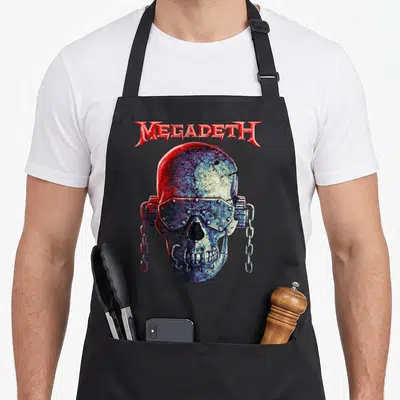 Tablier de cuisine noir avec illustration du crâne blindé de Big Vic et le logo Megadeth en rouge au-dessus.