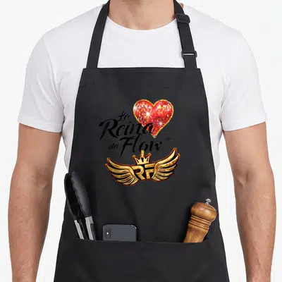 Tablier de cuisine noir avec un cœur rouge pailleté et le texte La Reina del Flow au centre.