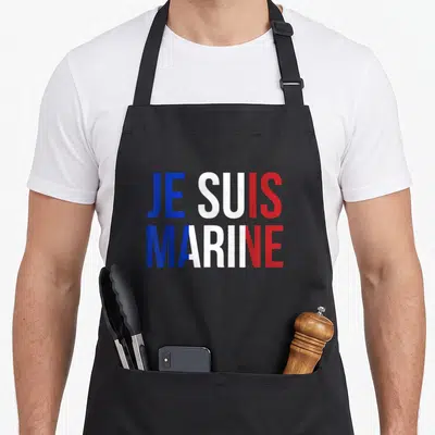 Tablier de cuisine noir avec l'inscription Je suis Marine aux couleurs tricolores.