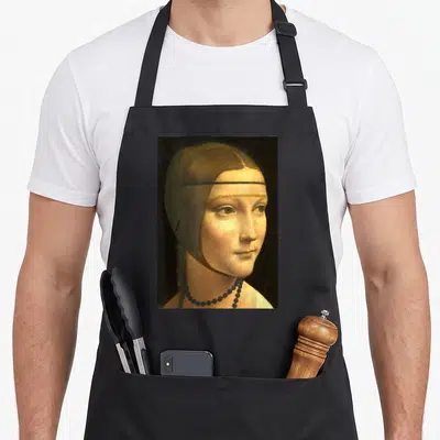 Tablier de cuisine noir avec reproduction du portrait Dame à l'hermine de Léonard de Vinci sur le devant.