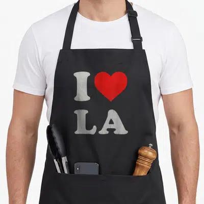 Tablier de cuisine noir avec motif I Heart LA Souvenir et cœur rouge vintage.