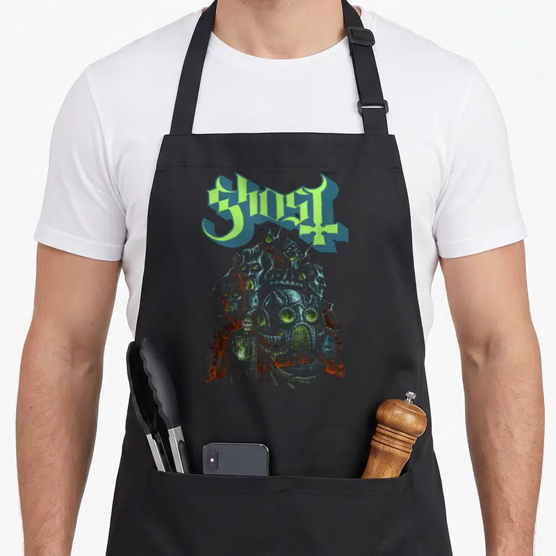 Tablier de cuisine noir avec illustration d'un ghoul château et du mot Ghost en vert lime.