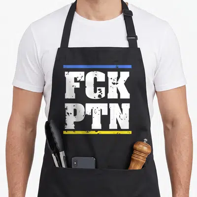 Tablier de cuisine noir avec inscription blanche FGK PTN et bandes bleue et jaune horizontales.