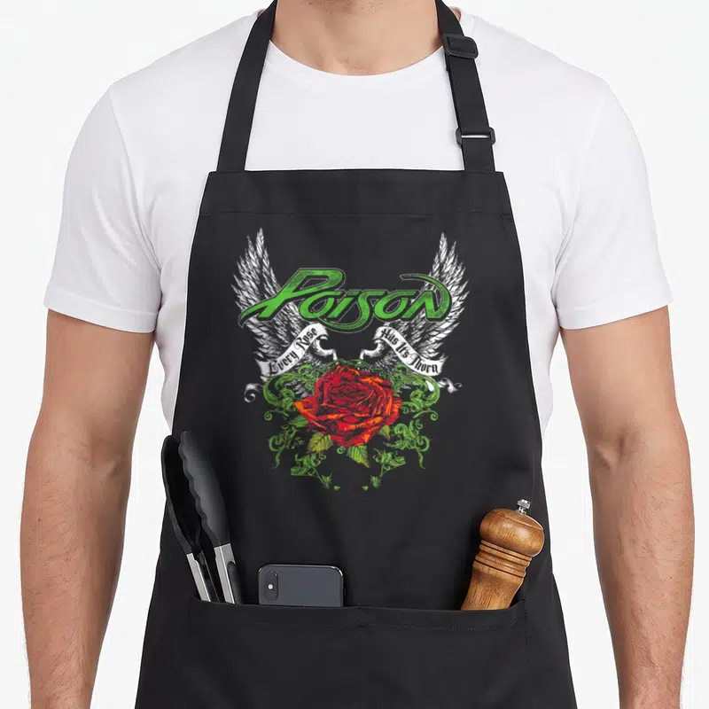 Tablier de cuisine noir avec une rose rouge, des ailes blanches et le texte Poison en vert
