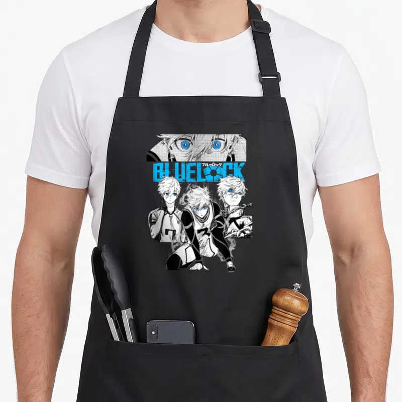 Tablier de cuisine noir avec illustration manga Black Lock Seishiro Nagi aux yeux bleus et logo typographique cyan.