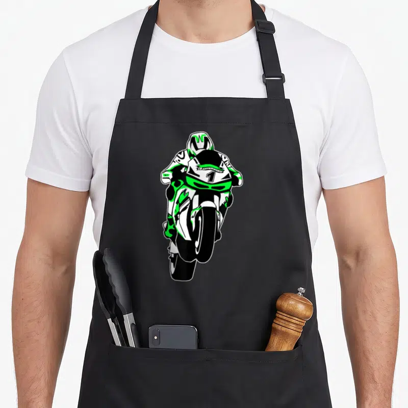 Tablier de cuisine noir avec illustration d'un motard en course vert et blanc portant le numéro 1.