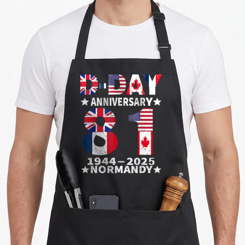 Tablier de cuisine noir avec inscription D-Day 81 ans et drapeaux du Royaume-Uni, des États-Unis, du Canada et de la France.