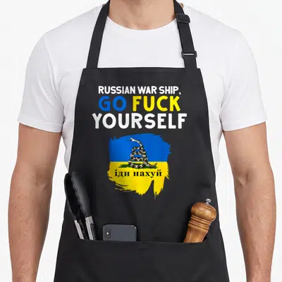 Tablier Navire de guerre russe Go F Yourself — sur un tablier de cuisine noir, fond blanc
