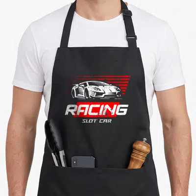 Tablier de cuisine noir avec illustration blanche et rouge d'une voiture de course et le texte Racing Slot Car.