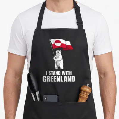 Tablier de cuisine noir avec ours polaire tenant un drapeau rouge et blanc et le texte I STAND WITH GREENLAND