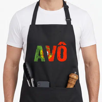 Tablier de cuisine noir avec inscription Avô aux couleurs du drapeau portugais en style dégradé.