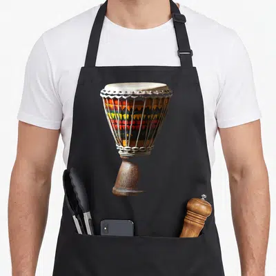 Tablier de cuisine noir avec illustration détaillée d'un djembé aux motifs géométriques colorés et à la base en bois.