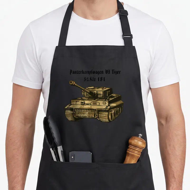 Tablier de cuisine noir avec illustration d'un char Tiger Sd.Kfz 181 et texte en gothique.