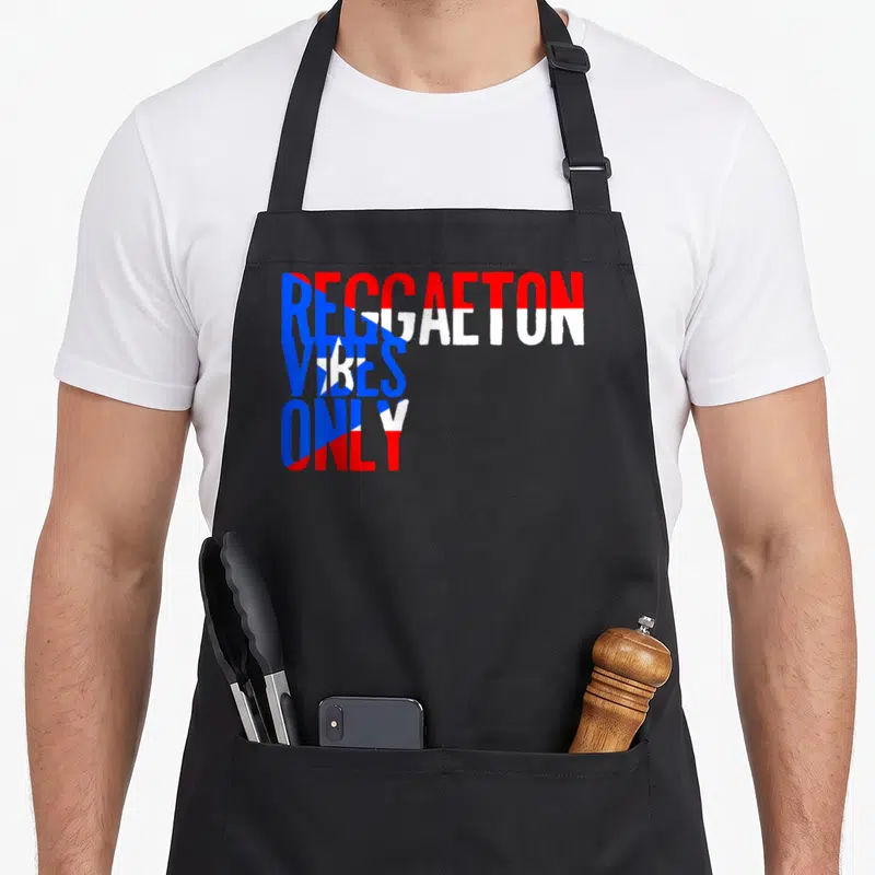 Tablier de cuisine noir avec inscription Reggaeton « Ambiances » Only aux couleurs rouge, blanc et bleu.