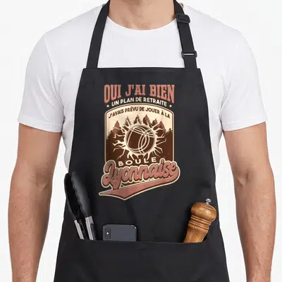 Tablier de cuisine noir avec inscription Oui j'ai bien un plan de retraite Boule Lyonnaise et illustration vintage d'une boule de jeu.
