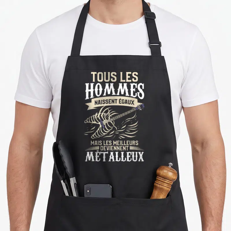 Tablier de cuisine noir avec inscription tous les hommes naissent égaux métalleux et illustration guitare squelette beige