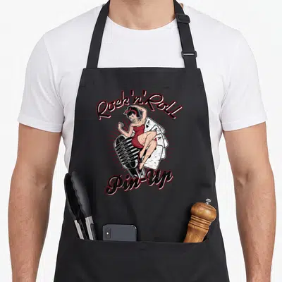 Tablier de cuisine noir avec illustration pin-up rouge sur micro et cartes à jouer style rockabilly vintage