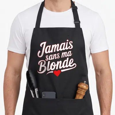 Tablier de cuisine noir avec l'inscription Jamais sans ma Blonde en blanc et un cœur rouge sous le texte.