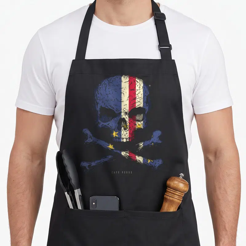 Tablier de cuisine noir avec illustration crâne et os croisés aux couleurs du drapeau du Cap-Vert et texte Cape Verde.