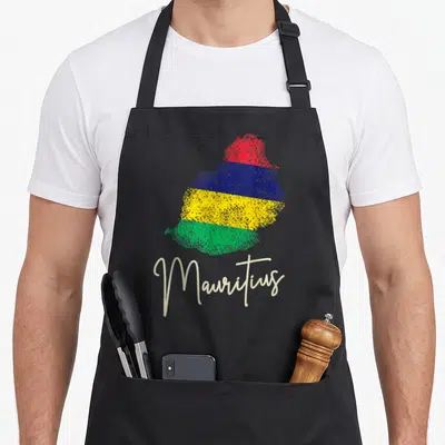 Tablier de cuisine noir avec silhouette de l'île Maurice aux couleurs du drapeau et texte Mauritius en bas.