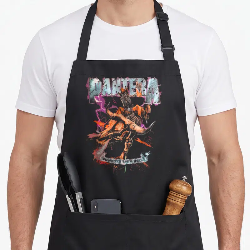 Tablier de cuisine noir avec squelette cowboy sur taureau et texte Pantera Cowboys From Hell