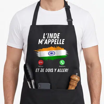 Tablier de cuisine noir avec le drapeau de l'Inde stylisé et des boutons téléphone Refuser et Répondre imprimés en couleur.