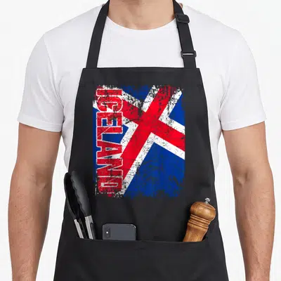 Tablier de cuisine noir avec drapeau Iceland Islande et texte vertical rouge délavé.